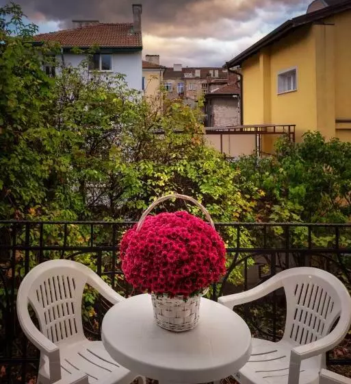 ペンション The White House Sofia