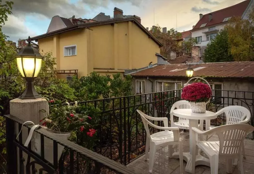 ペンション The White House Sofia