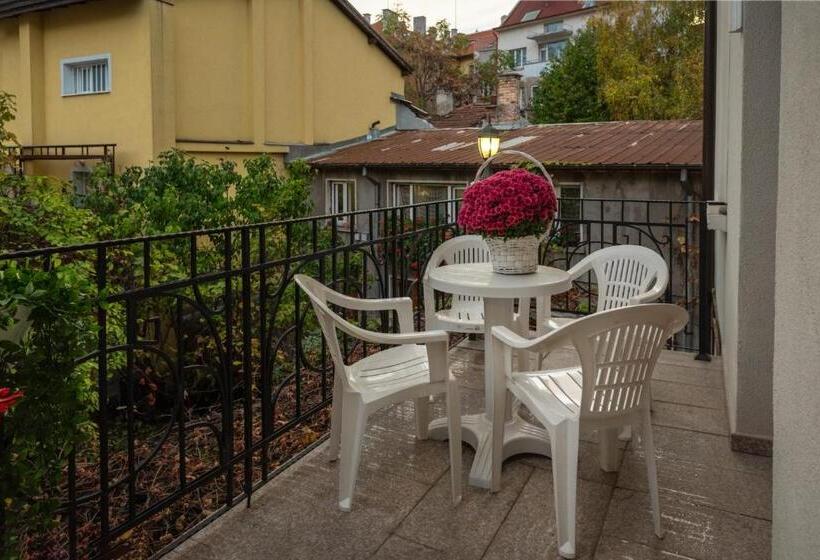 Pension The White House Sofia