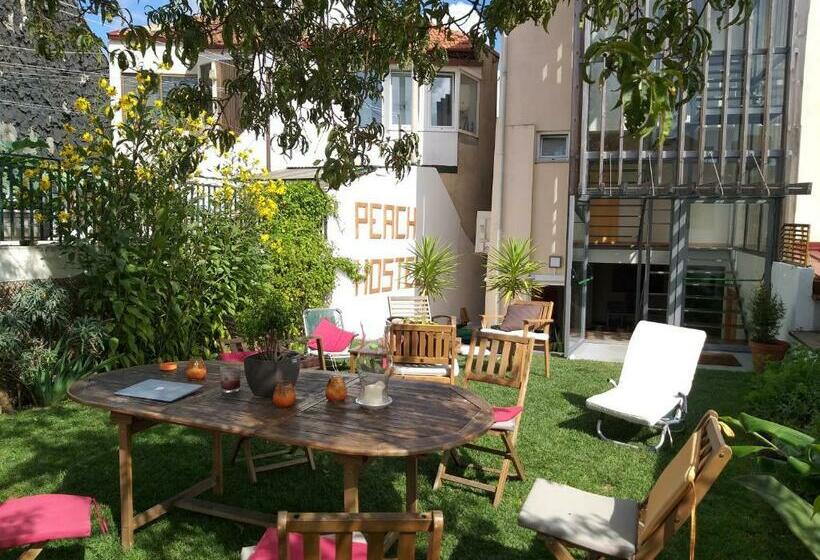 Peach Hostel & Suites