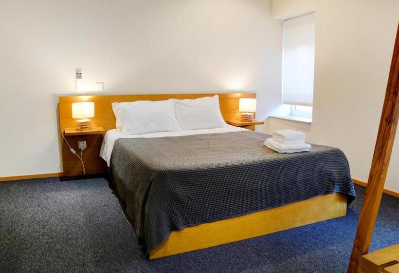 Peach Hostel & Suites