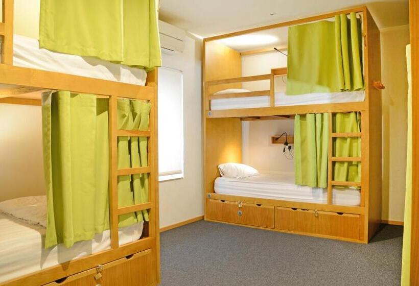 Peach Hostel & Suites