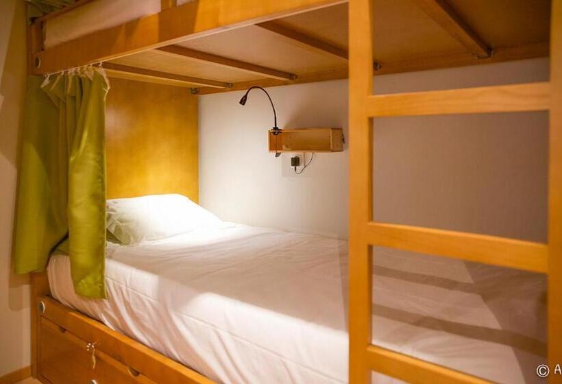 Peach Hostel & Suites