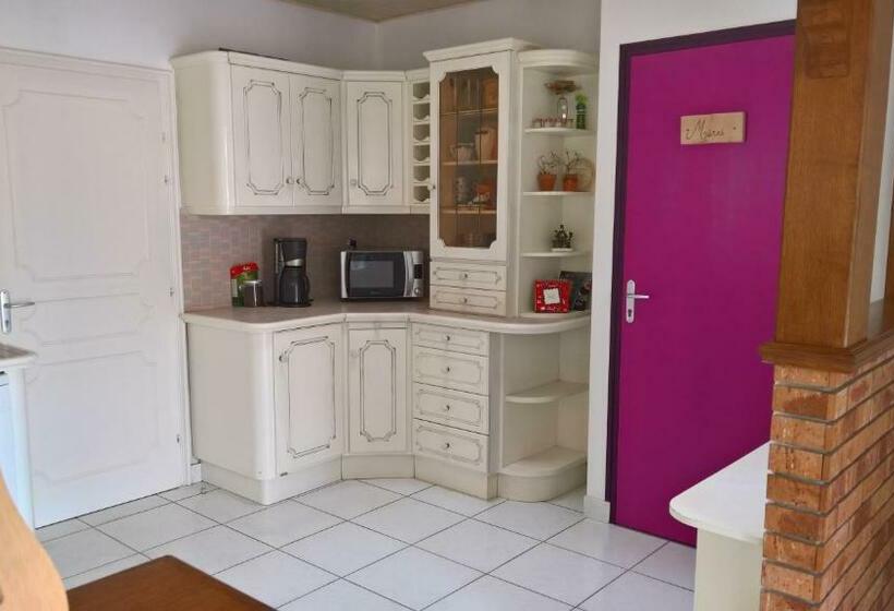 ペンション Entre Mûres Et Châtaignes