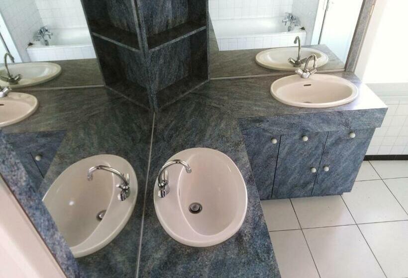 ペンション Entre Mûres Et Châtaignes