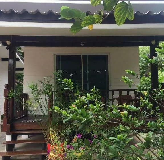 پانسیون Thongsuwan Resort