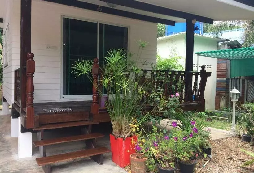 پانسیون Thongsuwan Resort