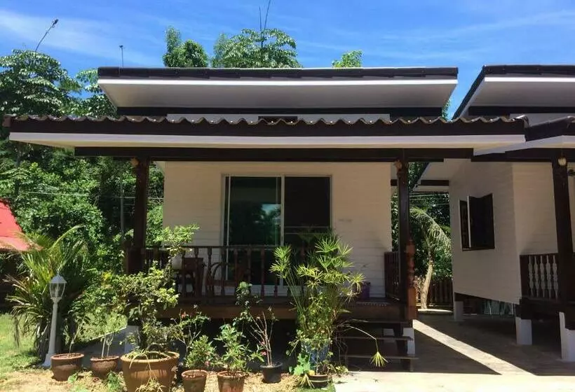 پانسیون Thongsuwan Resort