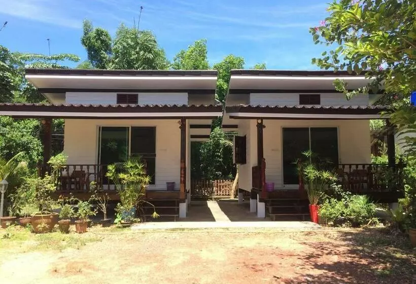 پانسیون Thongsuwan Resort