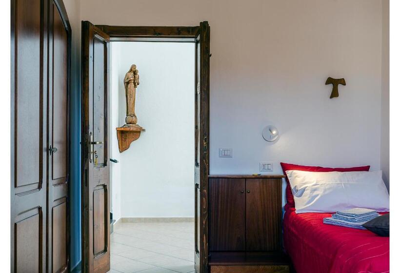 פנסיון Monastero Santa Chiara Guest House