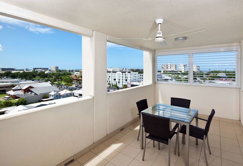 Cairns Central Plaza Apartment Hotel Official