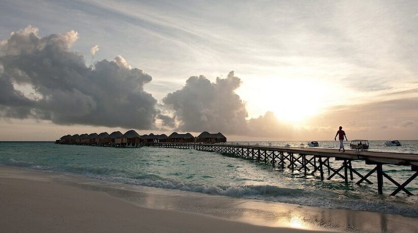 هتل Constance Halaveli