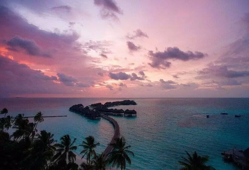 هتل Constance Halaveli