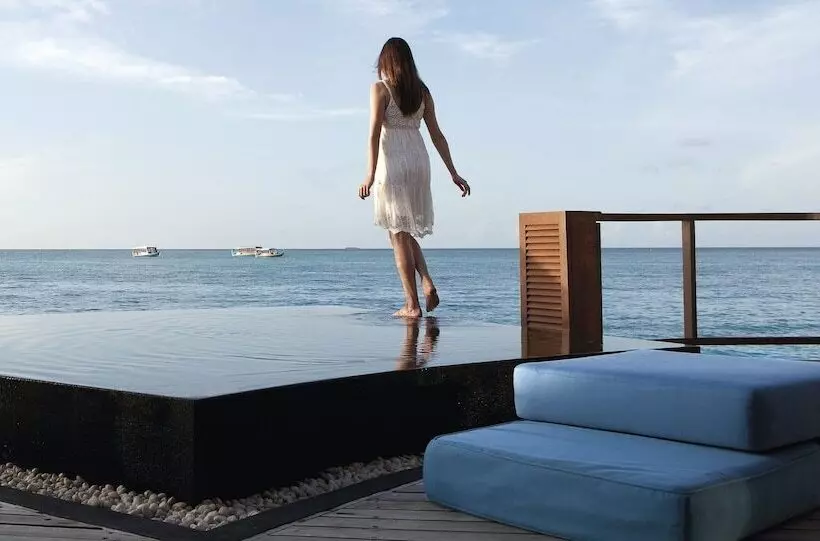 هتل Constance Halaveli