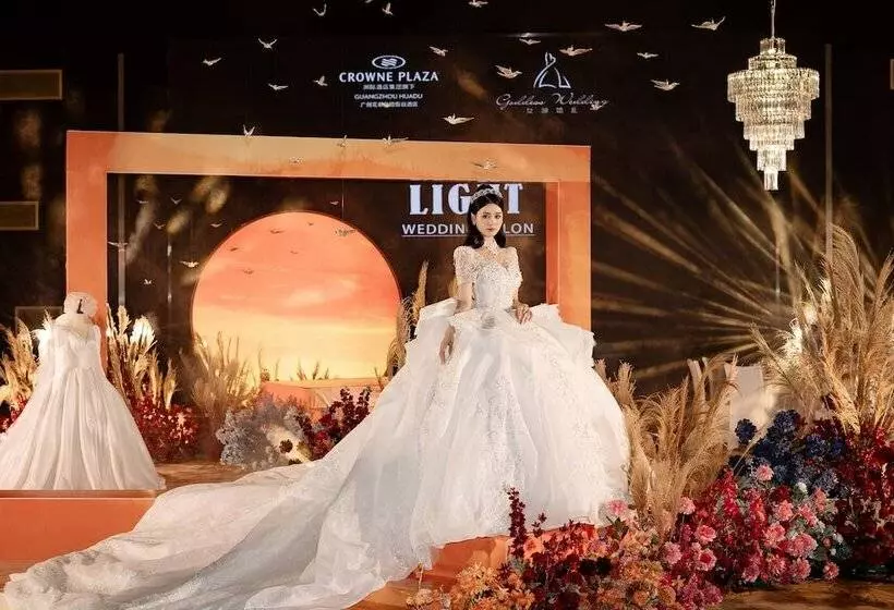 Crowne Plaza Guangzhou Huadu, An Ihg Hotel   Free Shuttle Bus Between Hotel To Airport