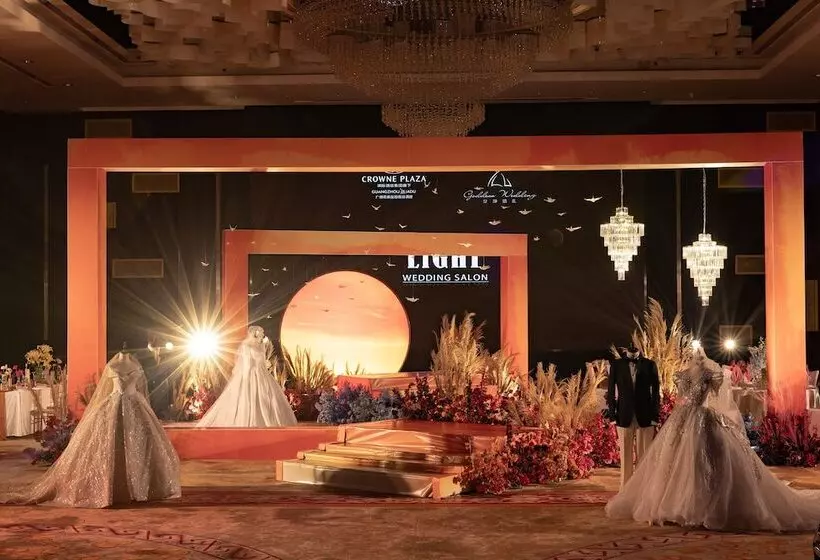 Crowne Plaza Guangzhou Huadu, An Ihg Hotel   Free Shuttle Bus Between Hotel To Airport