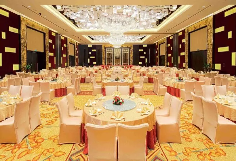 Crowne Plaza Guangzhou Huadu, An Ihg Hotel   Free Shuttle Bus Between Hotel To Airport