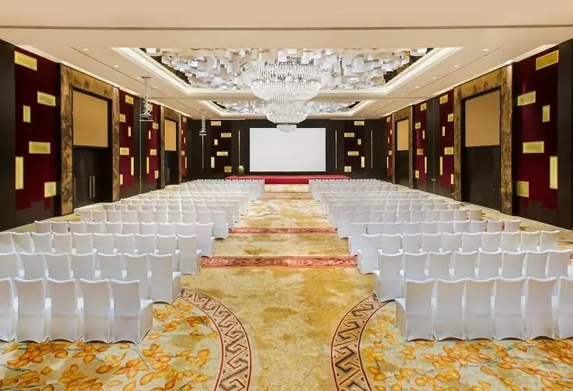 Crowne Plaza Guangzhou Huadu, An Ihg Hotel   Free Shuttle Bus Between Hotel To Airport