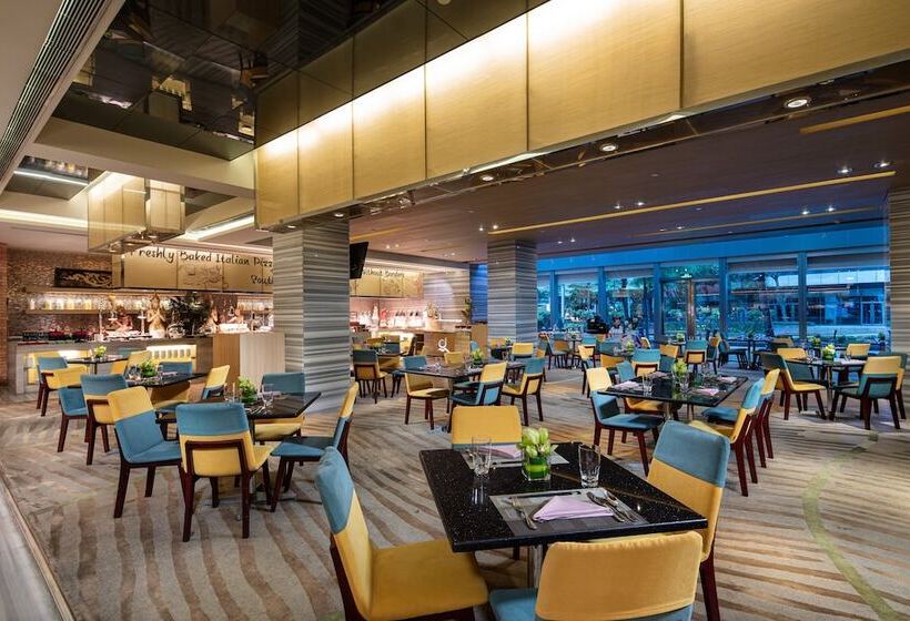 Crowne Plaza Guangzhou Huadu, An Ihg Hotel   Free Shuttle Bus Between Hotel To Airport