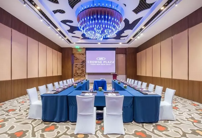 호텔 Crowne Plaza New Delhi Okhla, An Ihg
