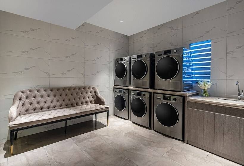 호텔 Ejon International