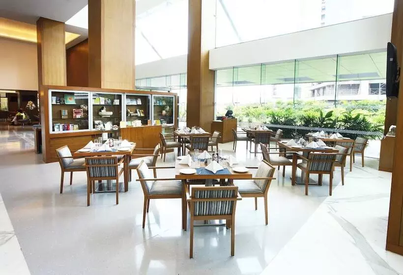 Отель Four Points By Sheraton Navi Mumbai, Vashi