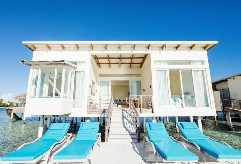 هتل Holiday Inn Resort Kandooma Maldives   Kids Stay & Eat Free And Dive Free For Certified Divers For A