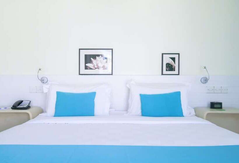 هتل Holiday Inn Resort Kandooma Maldives   Kids Stay & Eat Free And Dive Free For Certified Divers For A