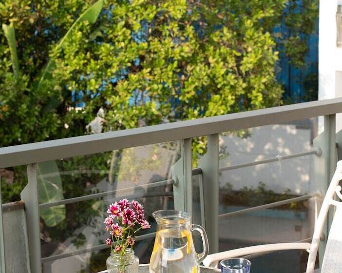 Living Room By Seasons Hotels