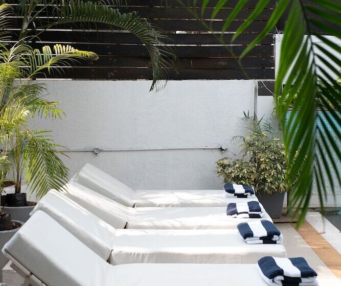 Living Room By Seasons Hotels