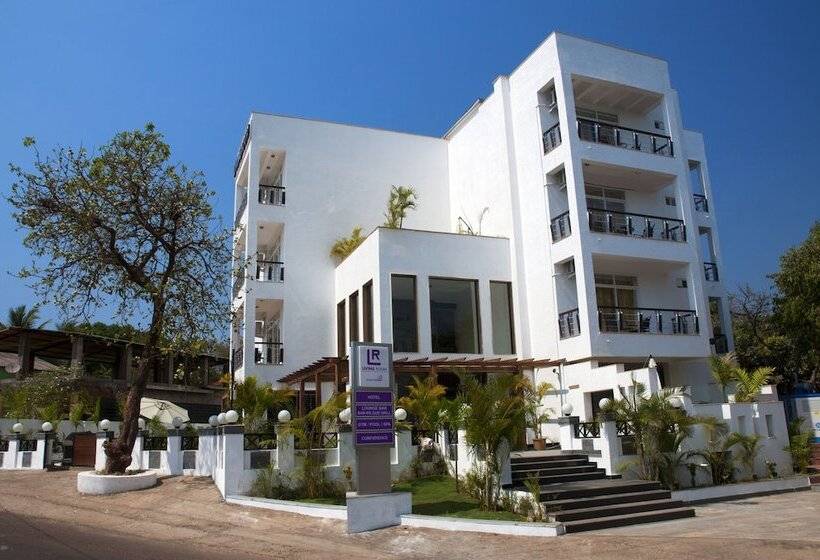 Living Room By Seasons Hotels