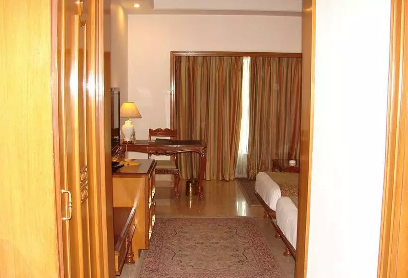 Hotel Mansingh Towers