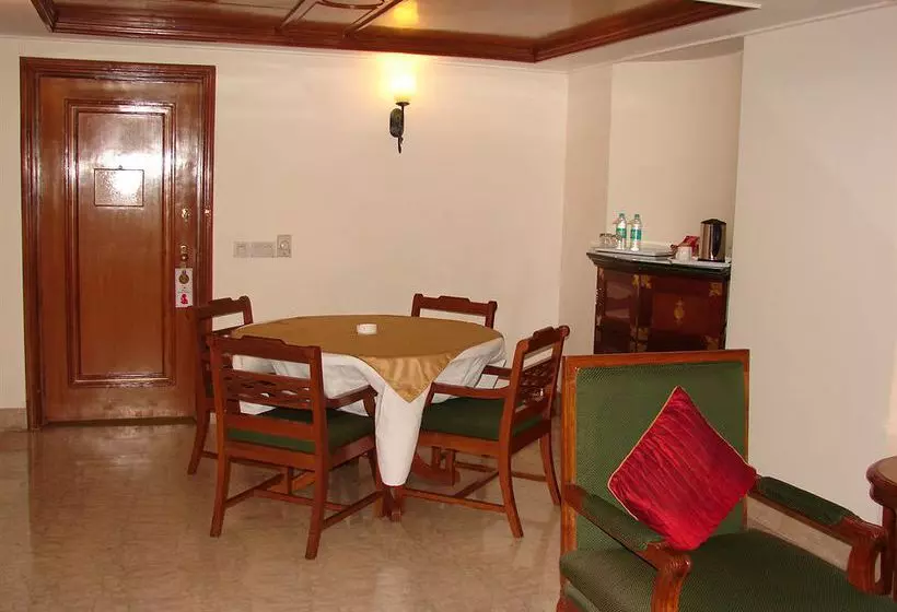 Hotel Mansingh Towers