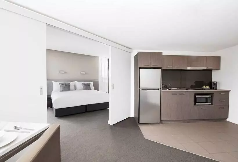 호텔 Mantra Collins