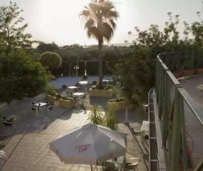 Отель Mitra Crisalida