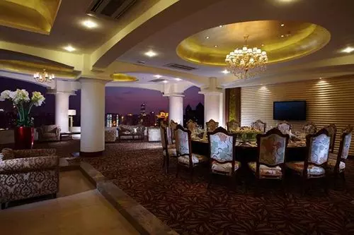 酒店 New Century Puxi