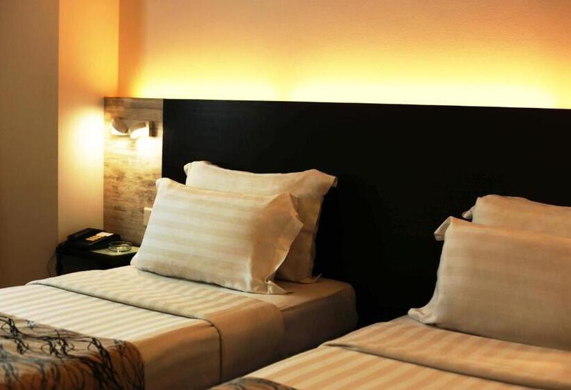 Regalodge Hotel & Spa