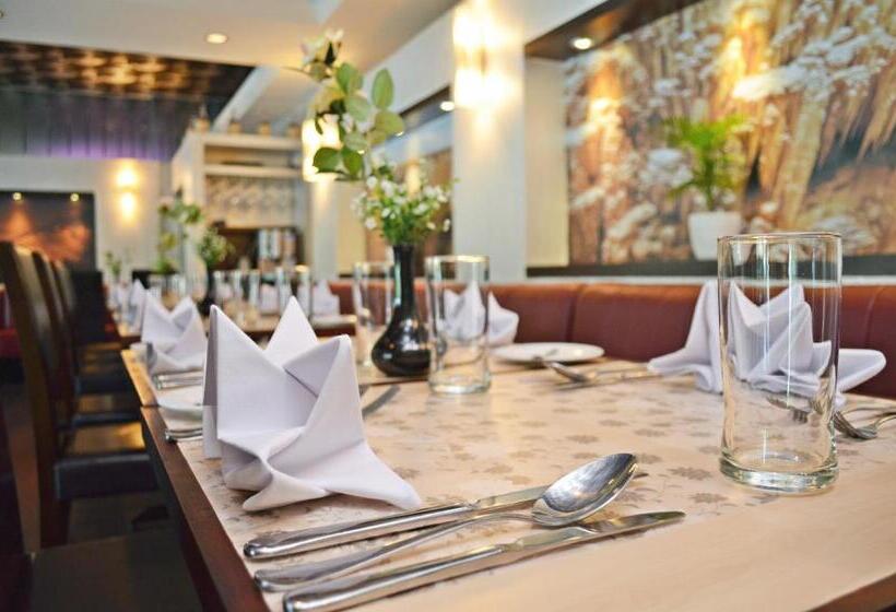 Regalodge Hotel & Spa