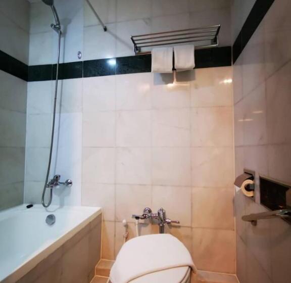 Regalodge Hotel & Spa