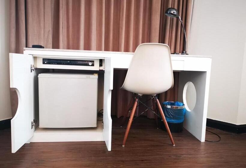 Regalodge Hotel & Spa