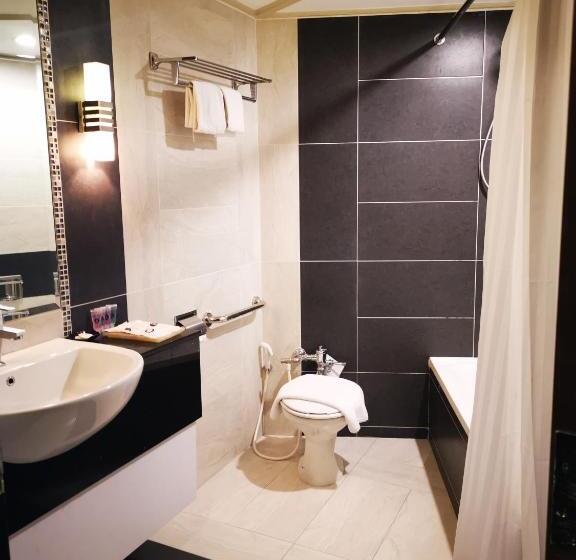 Regalodge Hotel & Spa