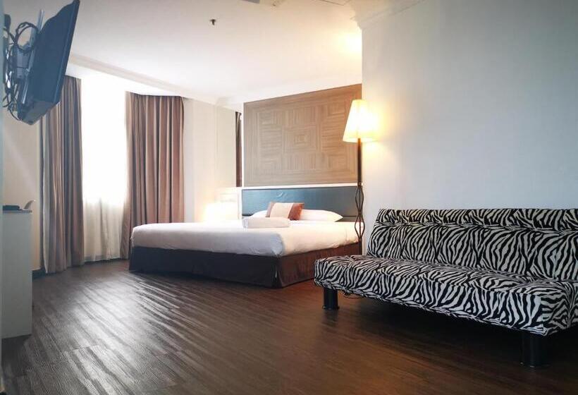 Regalodge Hotel & Spa