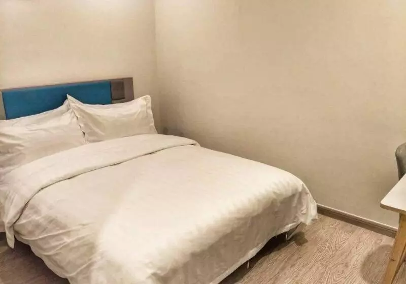 Motel 168 Shanghai Changping Road Branch