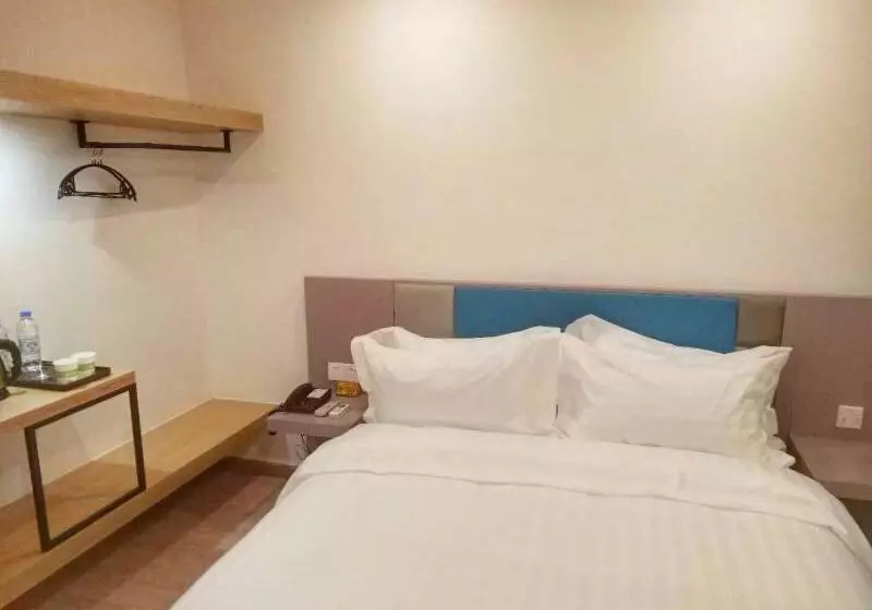 Motel 168 Shanghai Changping Road Branch