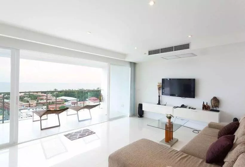 Sunset Plaza By Resava