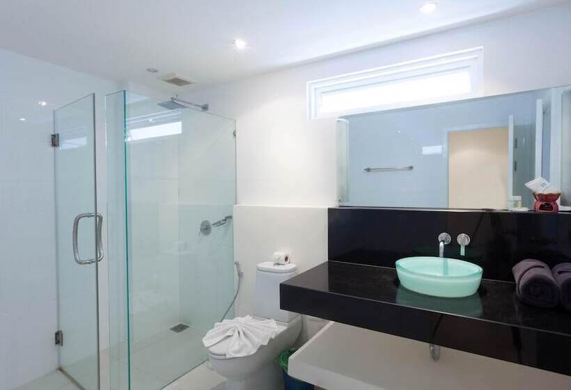 Sunset Plaza By Resava