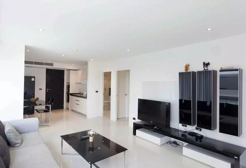 Sunset Plaza By Resava