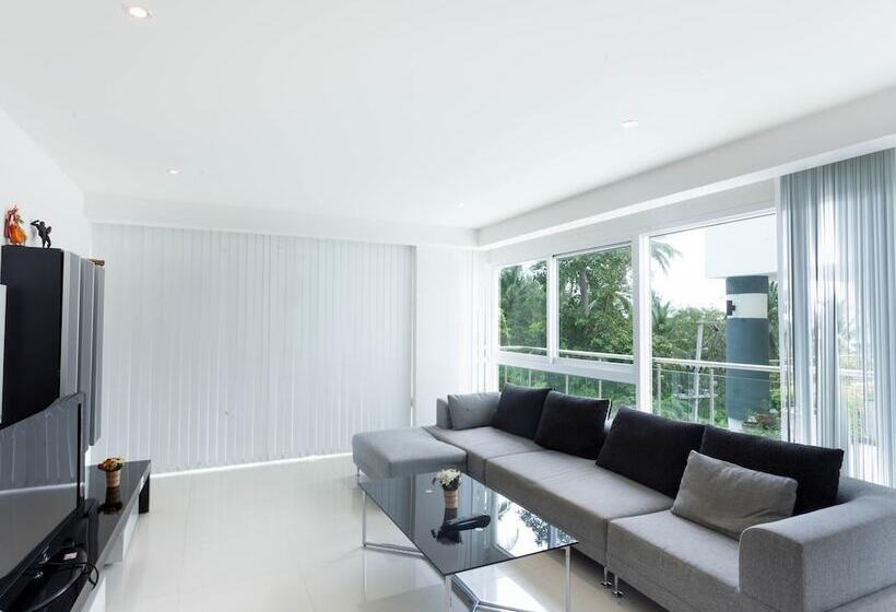 Sunset Plaza By Resava