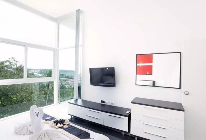 Sunset Plaza By Resava