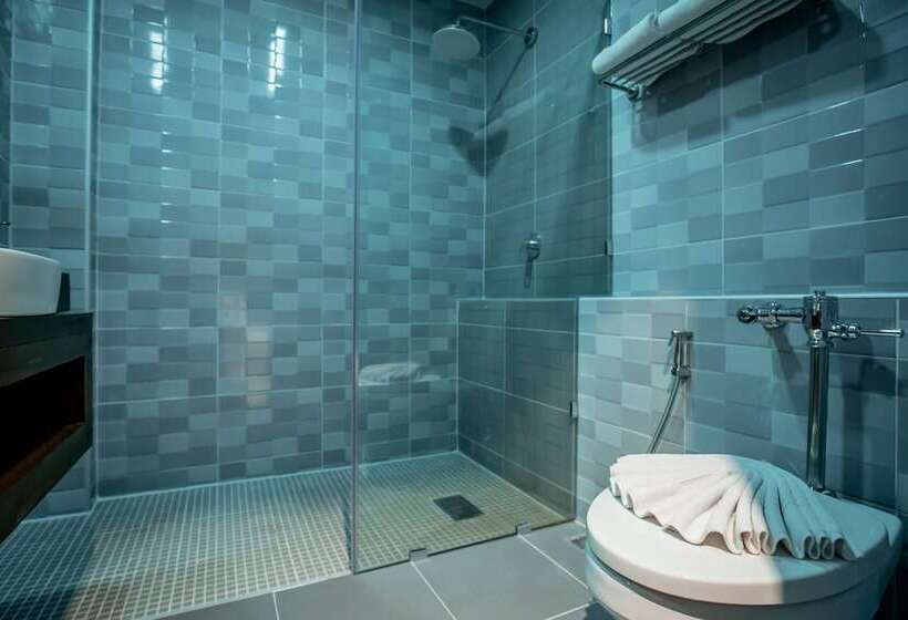 Thanthip Beach Resort Patong